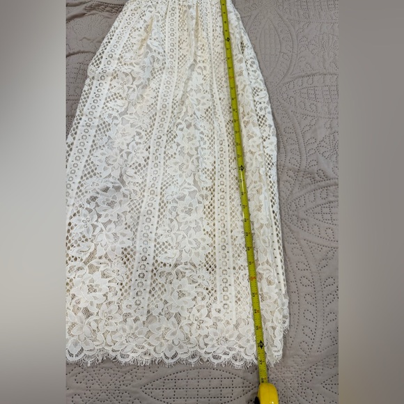 Express Elegant Cream Lace Dress size XL - Picture 5 of 6